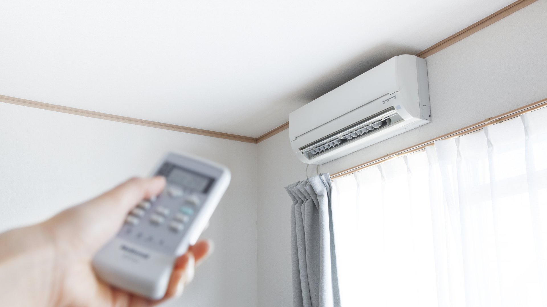 Oldalfali (klíma) berendezés